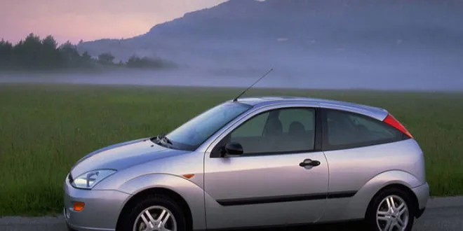 2000 Model Ford Focus Sedan