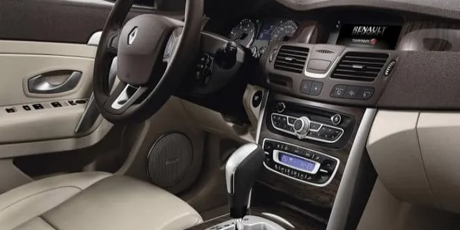 2011 Model Renault Latitude